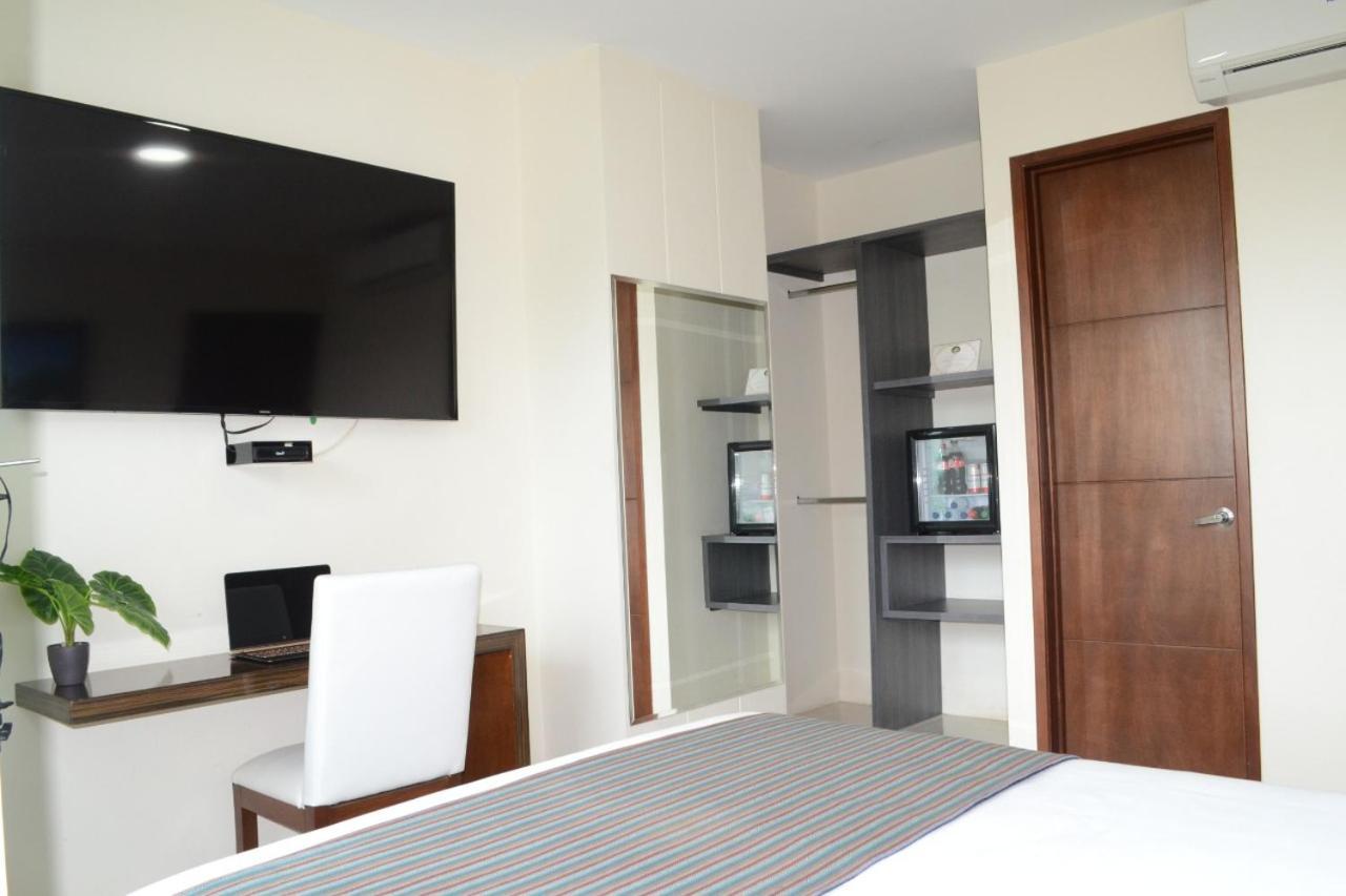 Hotel Metropolitano Plaza فاليدوبار الغرفة الصورة