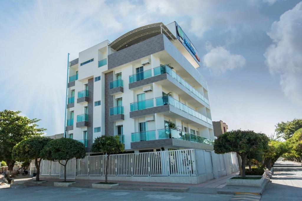 Hotel Metropolitano Plaza فاليدوبار المظهر الخارجي الصورة